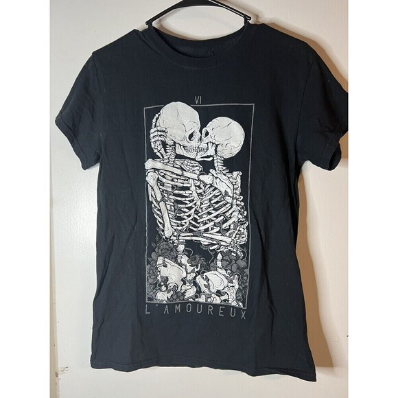 Girls Size Small Threadless Skulls Tshirt - Picture 1 of 2